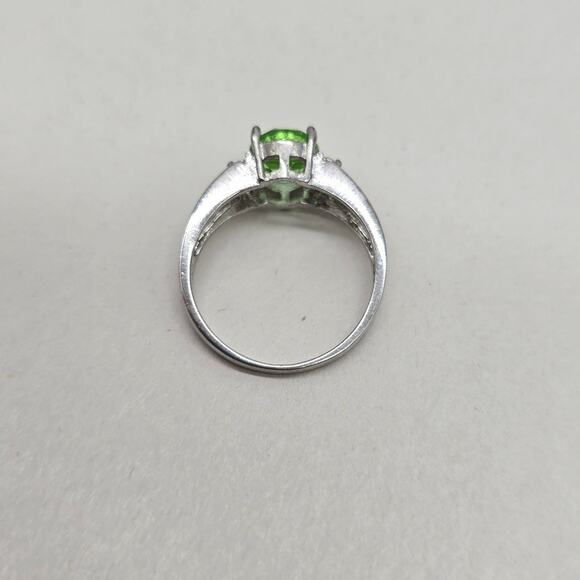 925 Sterling Silver Pave Rhinestone Oval Green Cocktail Ring Size 9 Elegant - Picture 5 of 5